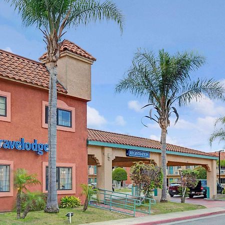 Travelodge By Wyndham Линвуд Экстерьер фото